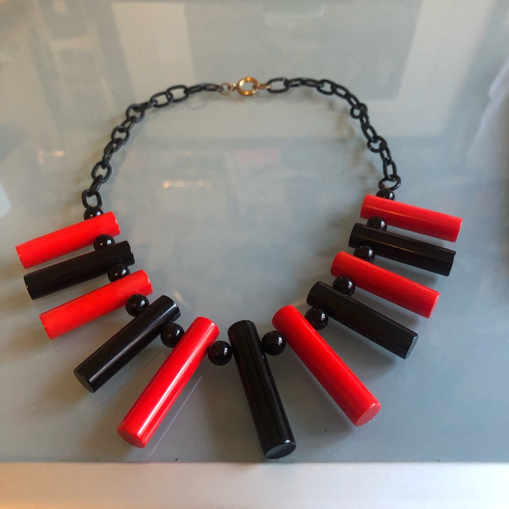 1980’s Bakelite necklace